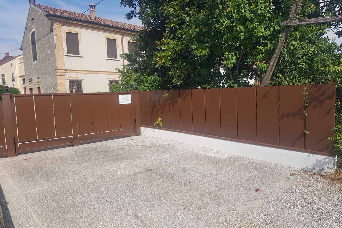 Progetto in corten realizzato da Argentero Design per l'inserimento in uno spazio esterno.